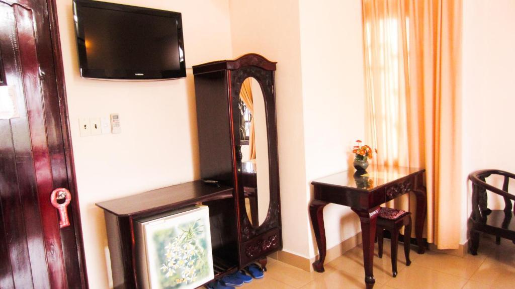 Binh Minh Sunrise Hue Hotel Room photo