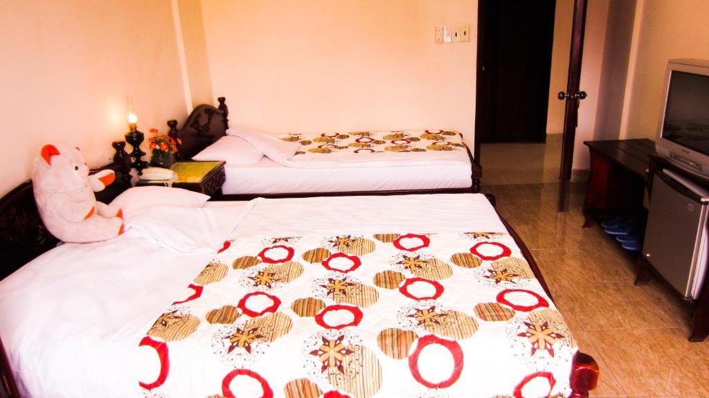 Binh Minh Sunrise Hue Hotel Room photo
