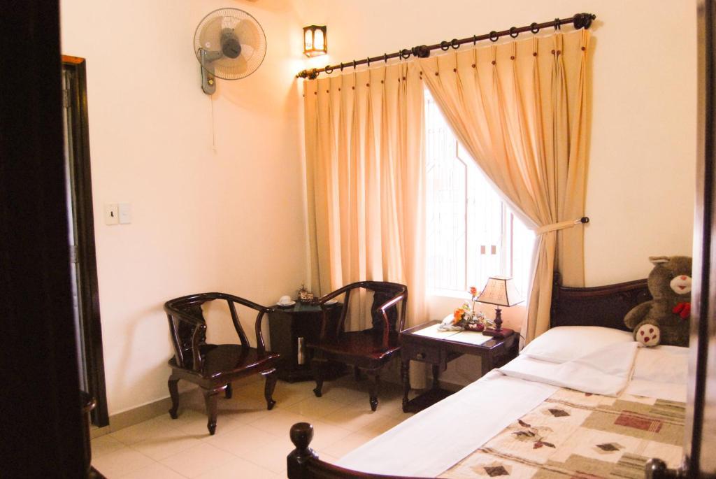Binh Minh Sunrise Hue Hotel Room photo